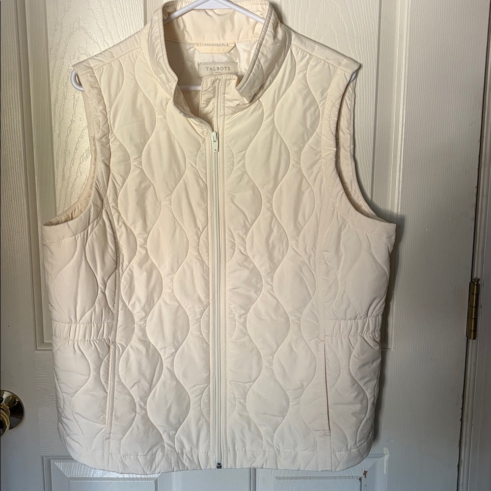 Talbots Cream/Ivory Quilted Puffer Vest- -never worn.  From a smoke free home
